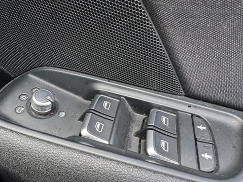 Audi A3 1.6 TDI Sport Sportback S Tronic Euro 6 (s/s) 5dr (Nav) 23