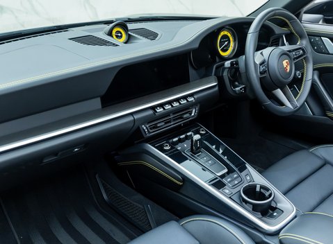 Porsche 911 Turbo S Cabriolet (992) 20