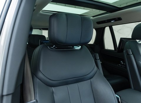 Land Rover Range Rover P530 FIRST EDITION 12