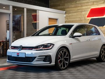 Volkswagen Golf 2.0 Golf GTi Performance TSi Semi-Auto 5dr