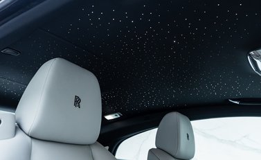 Rolls-Royce Wraith Series II 19