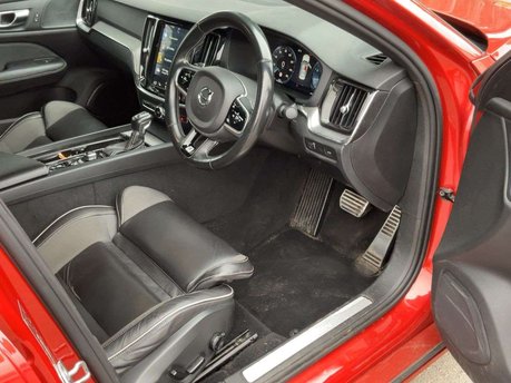 Volvo S60 2.0 S60 R-Design Edition T5 Auto 4dr 3