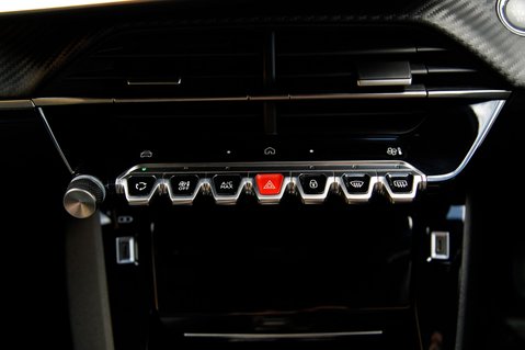 Peugeot 2008 PURETECH EAT8 S/S ALLURE 32