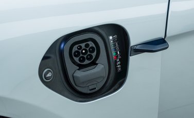 Porsche Taycan Turbo 29