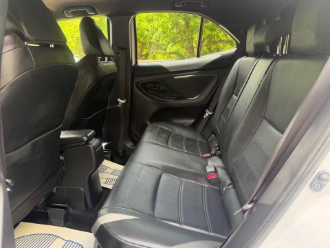 Toyota Yaris Cross 1.5 VVT-h Premiere Edition E-CVT Euro 6 (s/s) 5dr 16