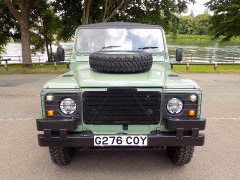Land Rover Defender 110 2.5 Diesel 72