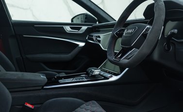 Audi RS6 Avant GT 11
