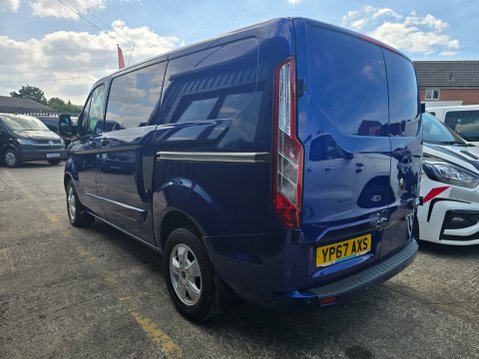 Ford Transit Custom 270 LIMITED LR P/V 4