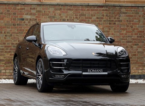 Porsche Macan Turbo Performance Package 1