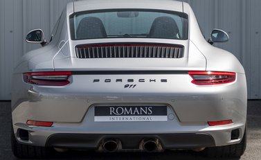 Porsche 911 (991.2) Carrera GTS 5