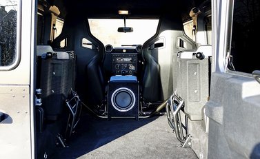 Land Rover Defender 90 Twisted T40 S 17