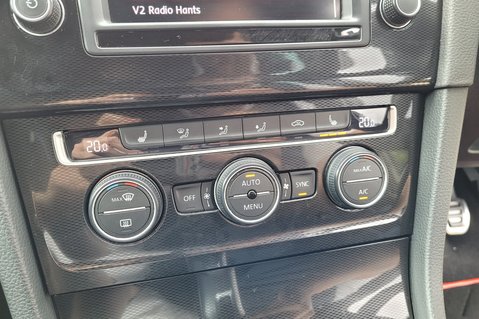 Volkswagen Golf GTI 41