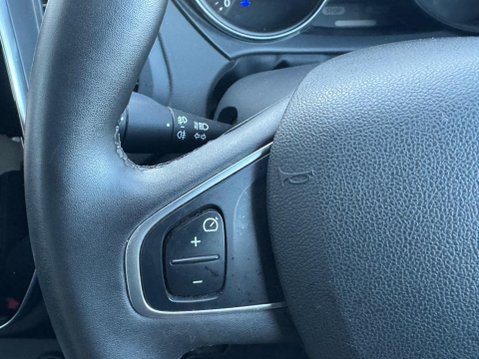 Renault Captur 1.5 dCi ENERGY Iconic EDC Euro 6 (s/s) 5dr 19