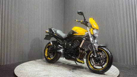 Yamaha FZ ONLY 16K CUSTOM 600CC NAKED BIKE NEW MOT WARRANTY 2