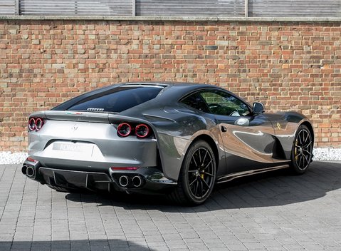 Ferrari 812 Superfast 7