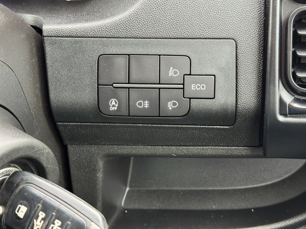 Citroen Relay MWB L2H2 Medium Roof Enterprise 35 Air Con Camera Sensors EURO 6 22