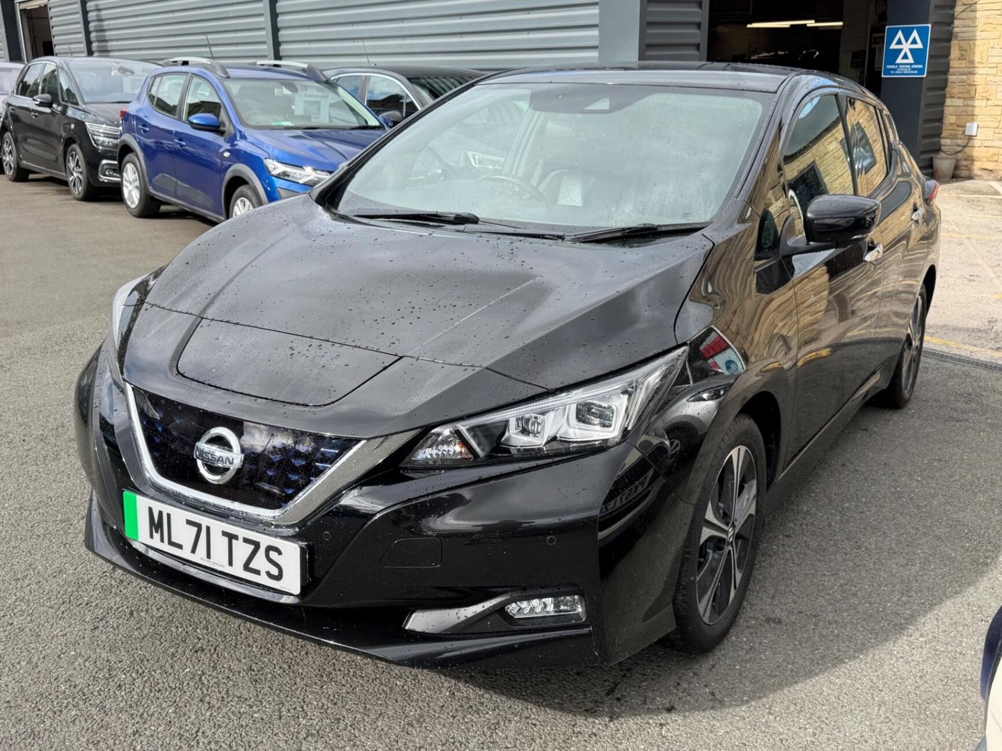 2021 Nissan Leaf — image 2