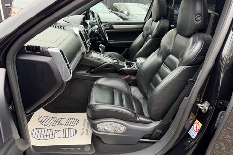 Porsche Cayenne D V6 TIPTRONIC S - REAR ENTERTAINMENT -PDLS -PAN ROOF -CAMERA -£17K EXTRAS 22