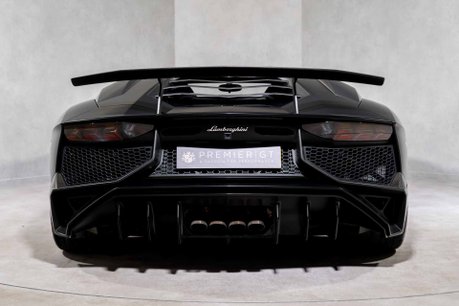 Lamborghini Aventador SV AD PERSONAM. FACTORY SATIN CARBON FIBRE EXT. COMFORT SEATS. FRONT LIFT. 5