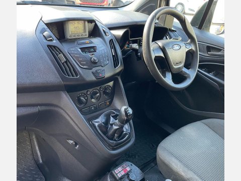 Ford Transit Connect 1.5 TDCi 220 Panel Van 5dr Diesel Manual L1 H1 (120 g/km, 74 bhp) 37