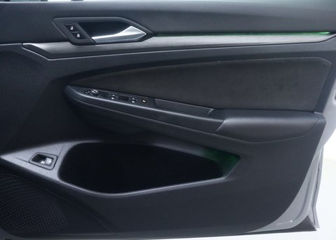 Volkswagen Golf 1.4 TSI 13kWh Style Hatchback 5dr Petrol Plug-in Hybrid DSG Euro 6 (s/s) (2 47