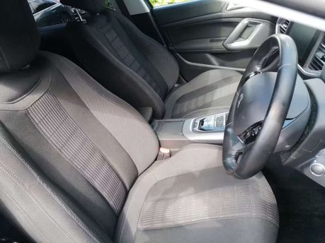 Peugeot 308 1.2 PureTech Allure Hatchback 5dr Petrol EAT Euro 6 (s/s) (130 ps) 23