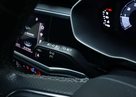 Audi Q3 1.5 TFSI CoD 35 S line Sportback 5dr Petrol S Tronic Euro 6 (s/s) (150 ps) 38