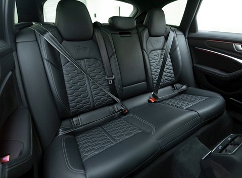 Audi RS6 Avant Carbon Black 13