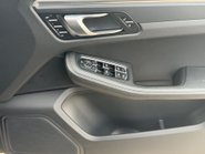 Porsche Macan PDK 19