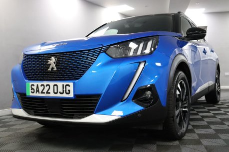 Peugeot e-2008 GT 28