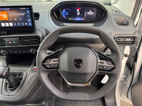 Peugeot Partner BLUEHDI PROFESSIONAL L1 32