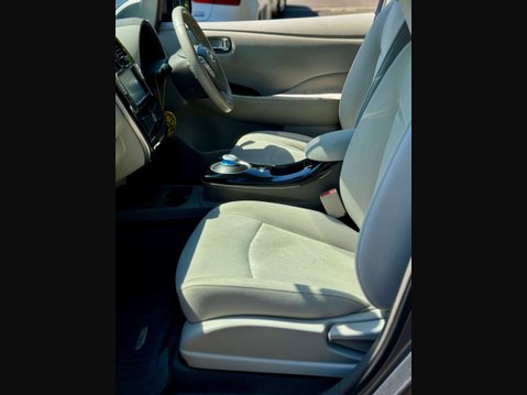 Nissan LEAF TEKNA 360 CAMERA 43