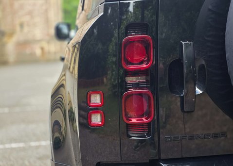 Land Rover Defender 2.0 Defender X-Dynamic HSE Auto 4WD 5dr 52
