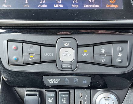 Nissan LEAF Leaf N-Connecta Electric 110Kw 39kWh (AUTOMATIC) 5dr 63