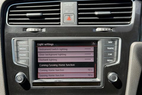 Volkswagen Golf GTI LAUNCH DSG - APPLE CAR PLAY - 2 OWNERS - 9 SERVICES RECORDED 40