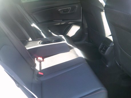 SEAT Leon ECOTSI FR TECHNOLOGY DSG ONLY 51,000 MILES FROM NEW 11