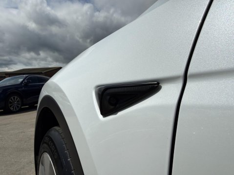 Tesla Model Y SUV 5dr Electric Auto RWD (346 ps) 47