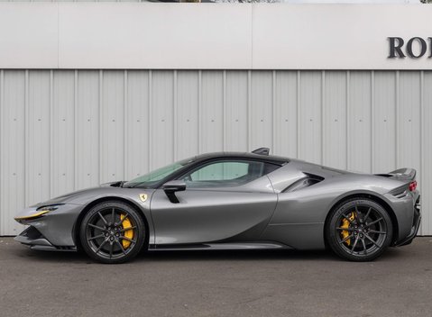 Ferrari SF90 Stradale 3