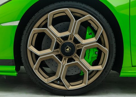 Lamborghini Huracan TECNICA