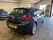 Vauxhall Astra 2.0 CDTi SRi Auto Euro 5 5dr 8