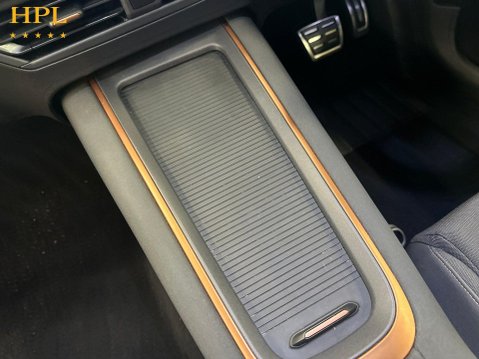 Cupra Born e-Boost 58kWh V2 Hatchback 5dr Electric Auto (230 ps) Bluetooth - Air Con - 17