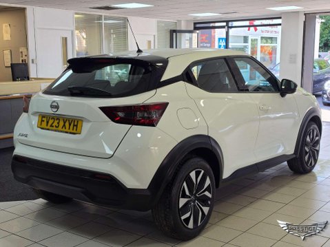 Nissan Juke 1.0 DIG-T Acenta Euro 6 (s/s) 5dr 4