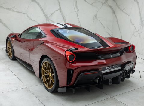 Ferrari 488 Pista 12