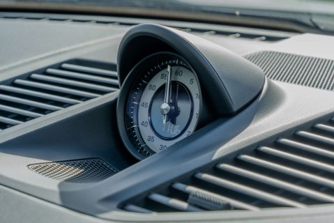 Porsche 911 Carrera 4 GTS PDK 15