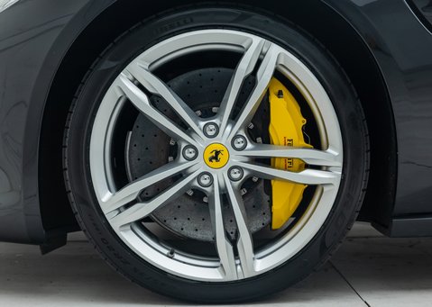 Ferrari GTC4 Lusso V12 