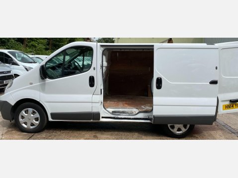 Renault Trafic 2.0 dCi SL29 eco Panel Van 3dr Diesel Manual L1 H1 (Phase 3) (180 g/km, 90 25