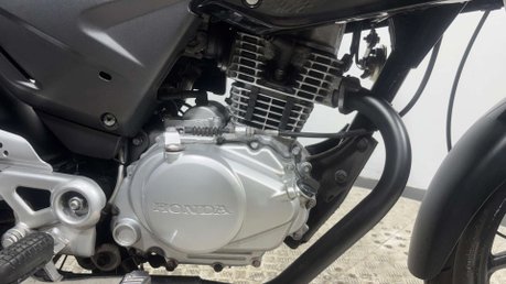 Honda CBF125 CBF125 2012 ONLY 5K MOT SERVICED ICONIC LEARNER BIKE 125CC 37