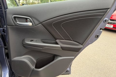 Honda Civic I-VTEC SE PLUS NAVI AUTOMATIC - ONE LADY OWNER - REVERSE CAMERA 30