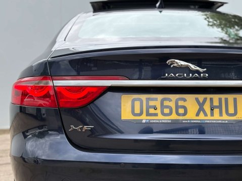 Jaguar XF 2.0 XF R-Sport D AWD Auto 4WD 4dr 38