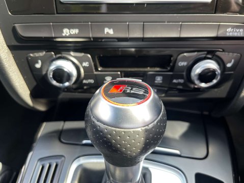 Audi RS4 4.2 RS 4 FSI Quattro Auto 4WD 5dr 52